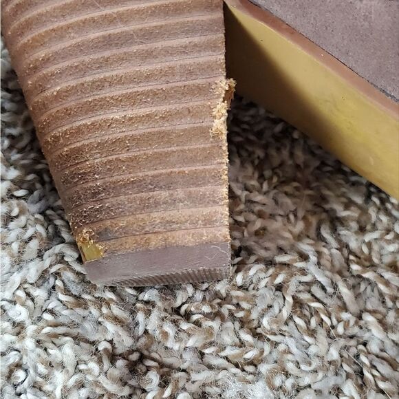 Steve Madden Light Brown Taupe Ankle Suede Booties - Picture 4 of 7